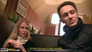 Sarışın Kolej öğretmenine çift maaş teklif edip masaya yatırıyorlar.